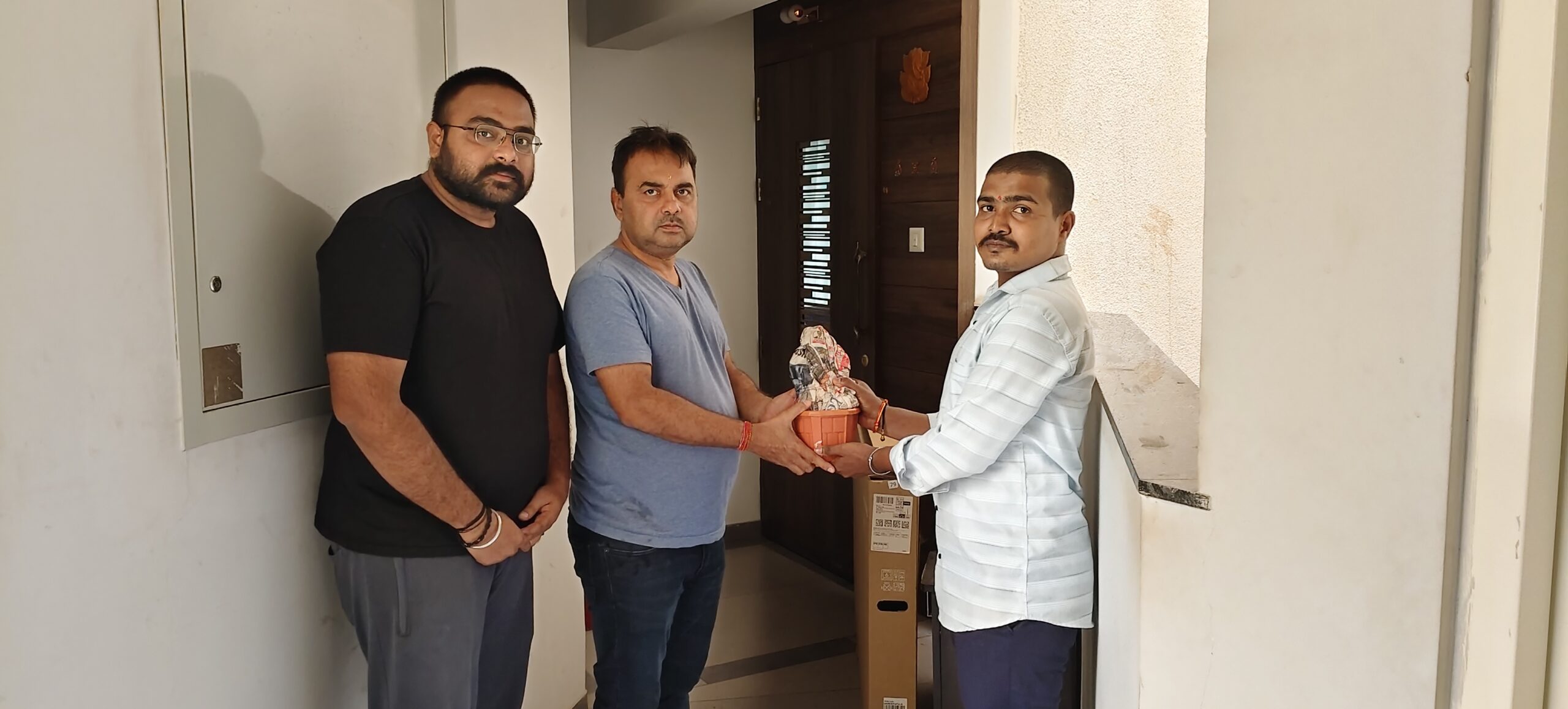 filter: 0; fileterIntensity: 0.000000; filterMask: 0; captureOrientation: 0;
hdrForward: 0; shaking: 0.000000; highlight: 1; algolist: 0;
multi-frame: 1;
brp_mask: 8;
brp_del_th: 0.0001,0.0000;
brp_del_sen: 0.1000,0.0000;
module: photo;hw-remosaic: false;touch: (0.5534261, 0.6258333);sceneMode: 3145728;cct_value: 0;AI_Scene: (-1, -1);aec_lux: 0.0;aec_lux_index: 0;albedo:  ;confidence:  ;motionLevel: -1;weatherinfo: null;temperature: 36;