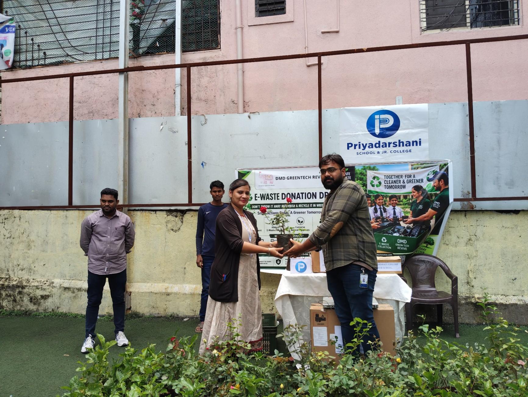 Priyadarshani School โ E-Waste Awareness & Collection Drive - Gallery Image 17